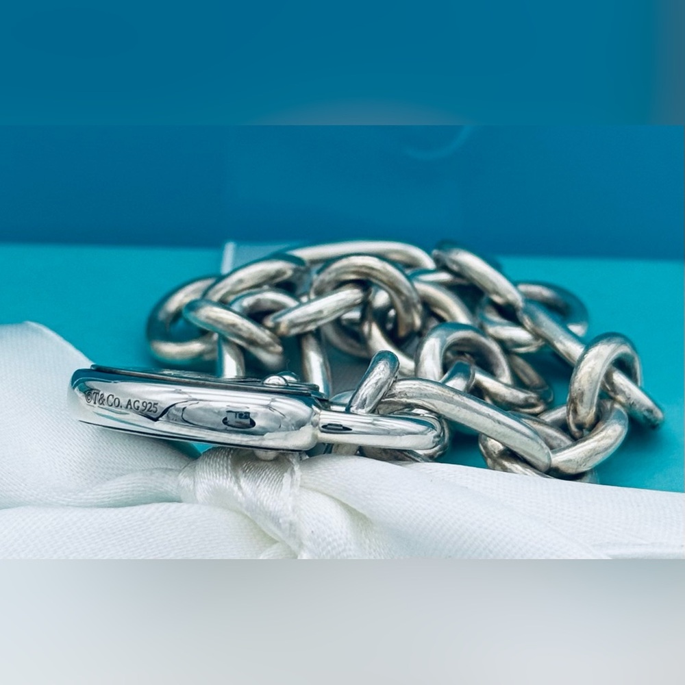 7.5" Tiffany & Co Return to Love Lock Heart Bracelet in Silver - Picture 5 of 8